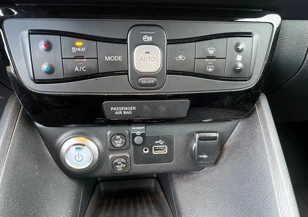 Nissan Leaf cena 79888 przebieg: 69200, rok produkcji 2019 z Warszawa małe 172